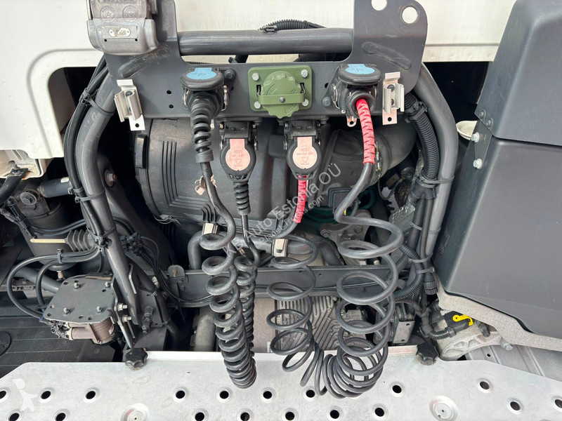 جرار Volvo 500 6x2 GLOBE XL / RETARDER / DOUBLE...