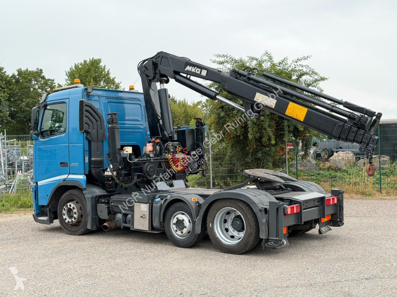 جرار Volvo 420 6x2 mit Ladekran HLK 231 | 4x...