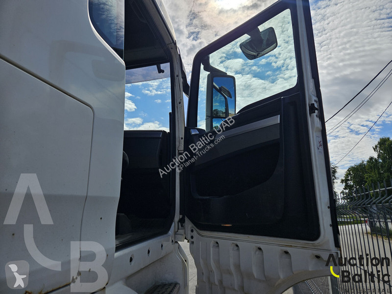 Cap tractor MAN 18.440