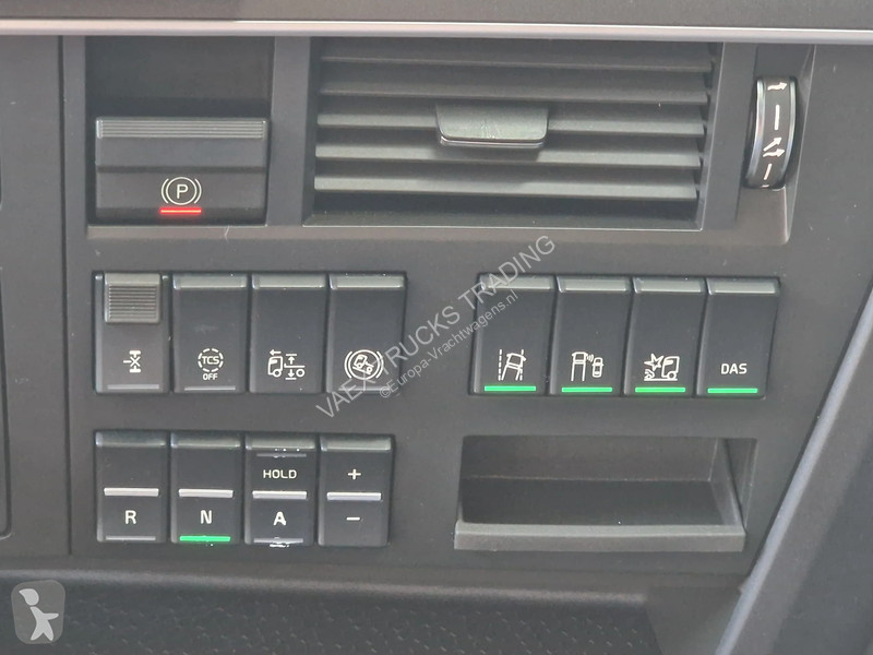 Tracteur Volvo 13460 Globetrotter XL 4x2 - I...