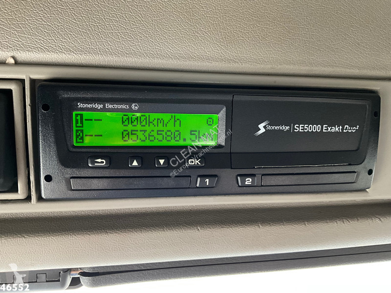 Cabeza tractora Volvo 520 8x4 Euro 5...