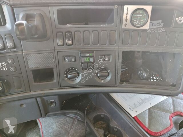 Tratores Scania - 560