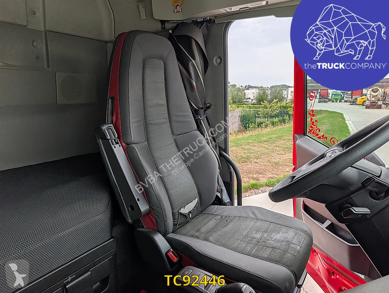 Tahač Volvo 500