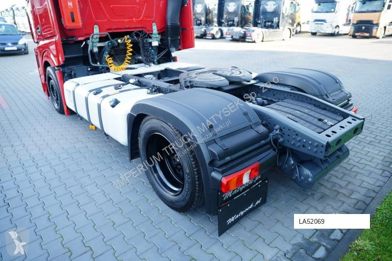 Тягач Mercedes ACTROS 1845