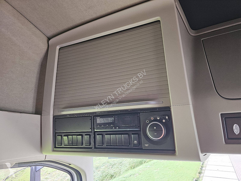 Cabeza tractora Volvo 460 6X2 GT Single Boogie