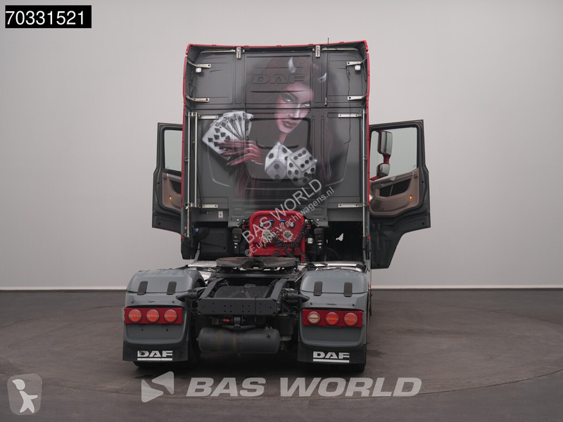 Cabeza tractora DAF + 530 + 4X2 Special!...