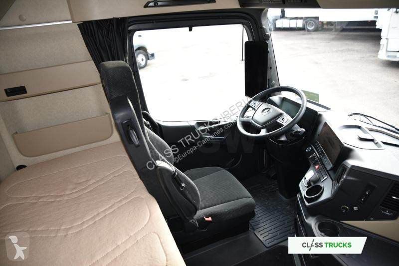 Tahač Mercedes 5 1845 BigSpace MirrorCam