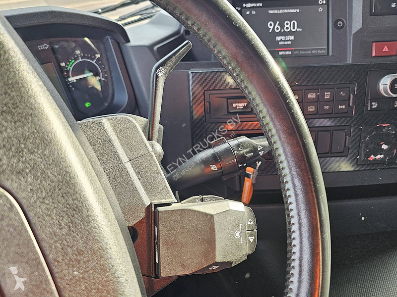 Cabeza tractora Renault T 440 13 LITER