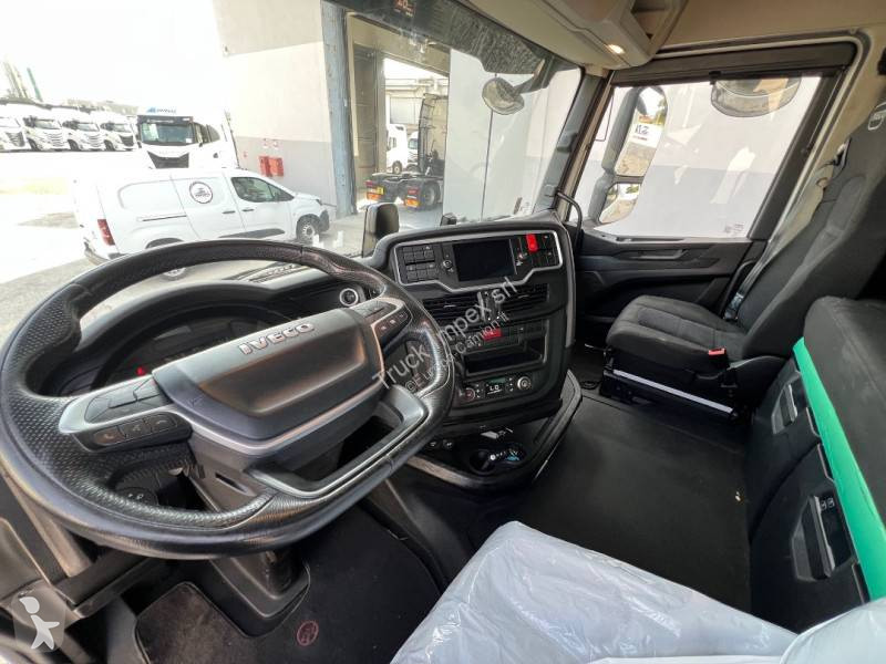 Cabeza tractora Iveco 490