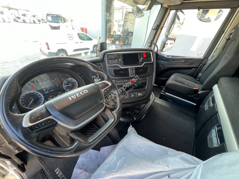 Cabeza tractora Iveco 490