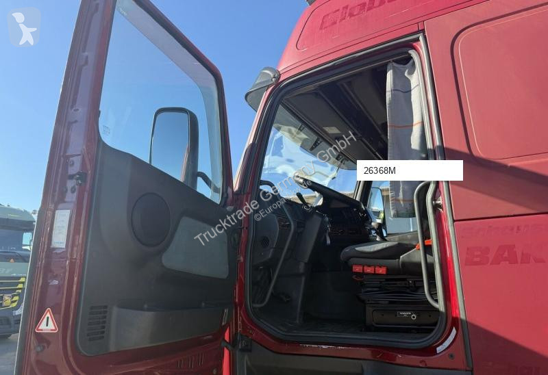 Cabeza tractora Volvo 638 420