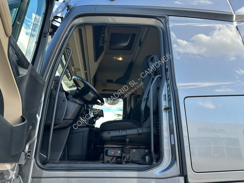 Cabeza tractora Mercedes  1851 LS