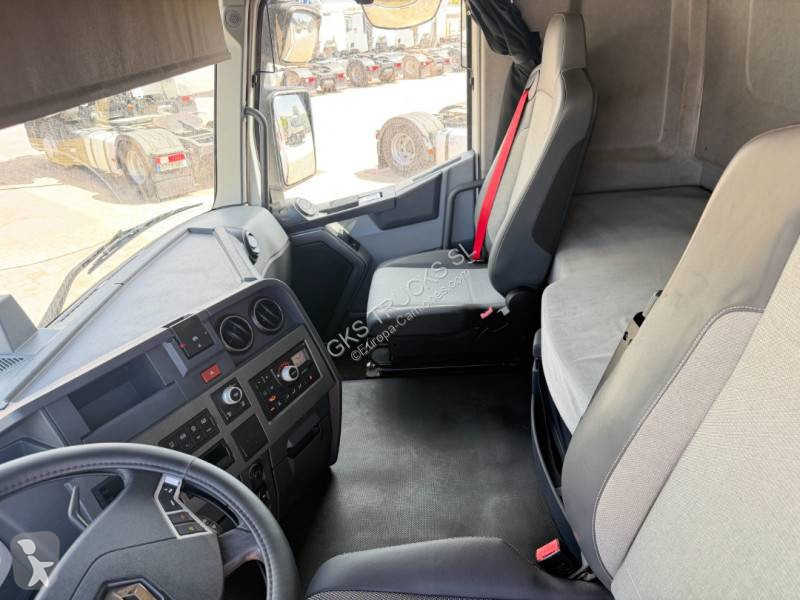 Cabeza tractora Renault 460