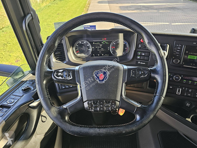 Tahač Scania R650 6X2 V8 RETARDER TO