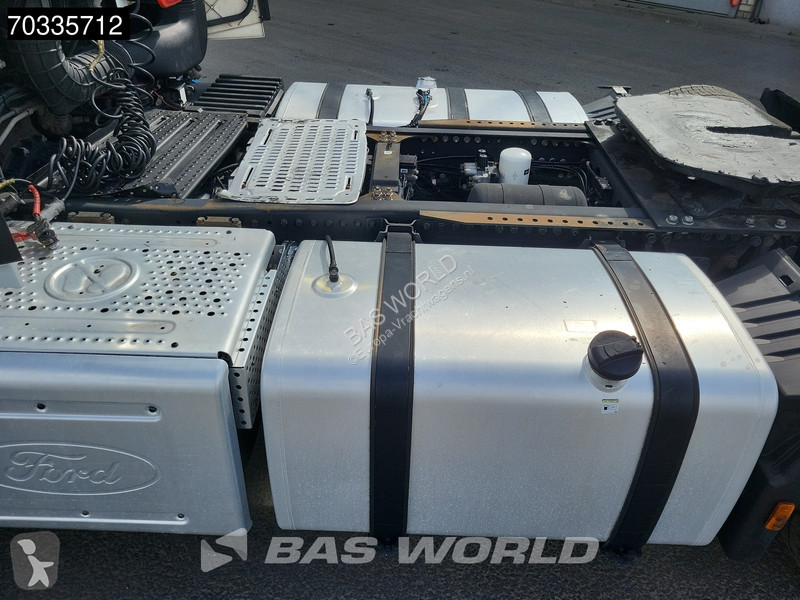 Tahač Ford F-Max 500 4X2 2x Tanks Navi ACC