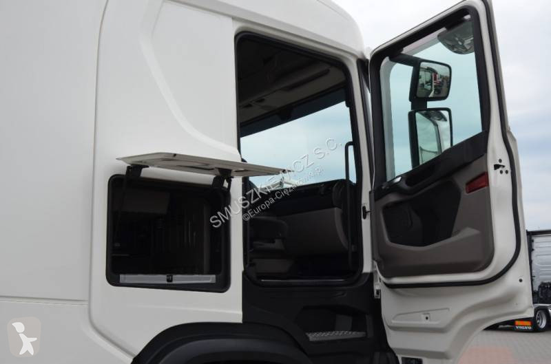 Tractor Scania 450