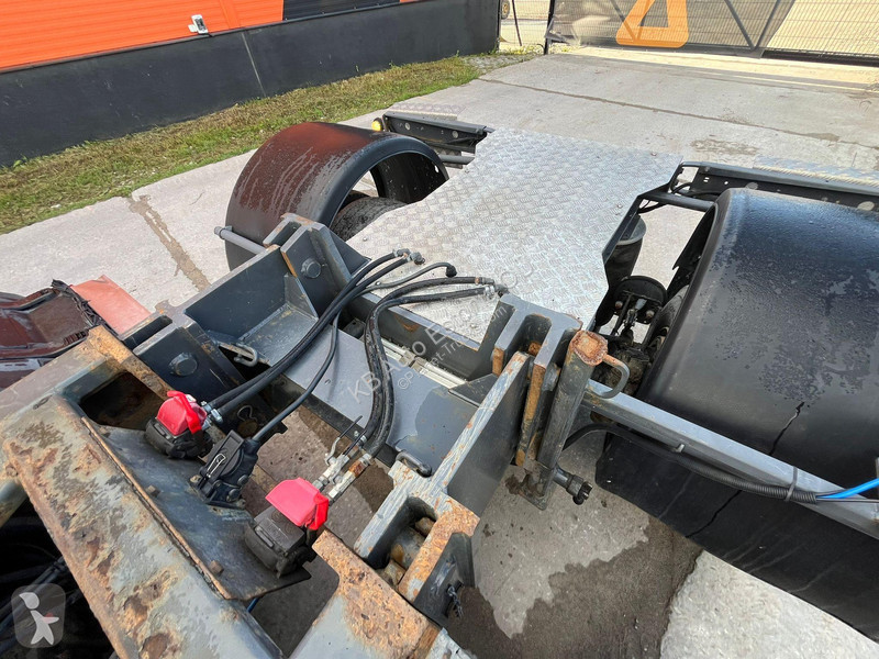 Cabeza tractora Volvo 750 8x4 GCW 90 ton /...