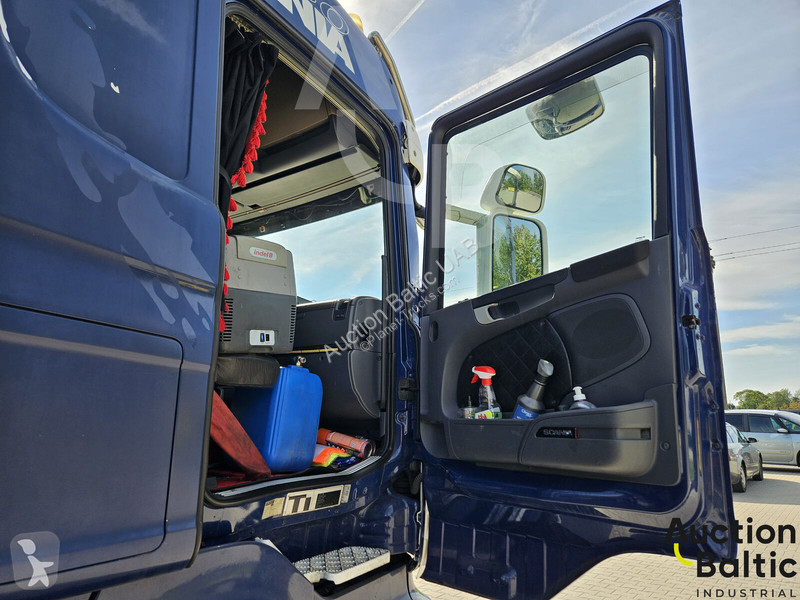 Camión remolque Scania 480