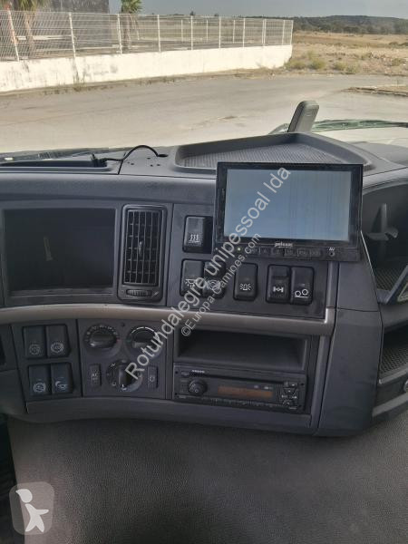 Tractor Volvo 3 EIXOS/ 1ELEVAR E DIRECIONAL +...