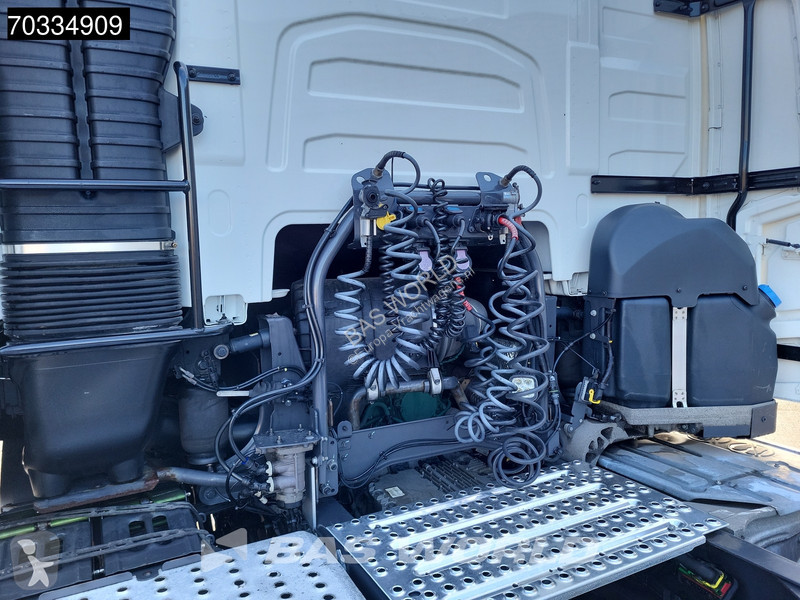 Nyergesvontató Volvo FH 460 4X2 Globe APK...