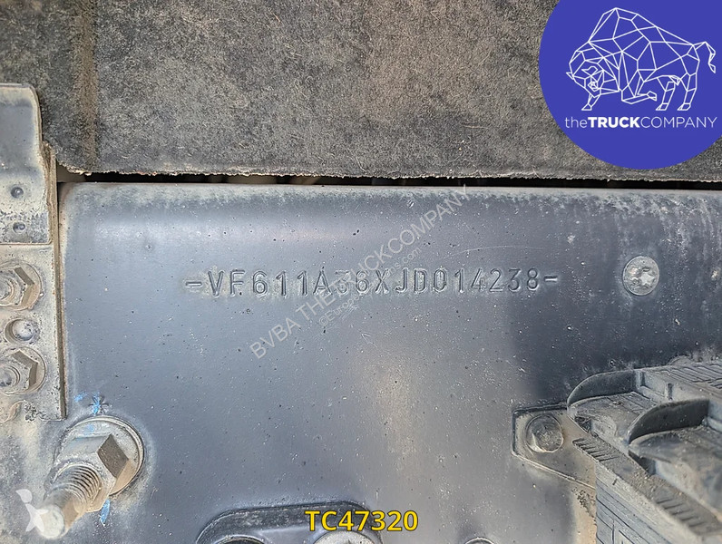 Cap tractor Renault T 440