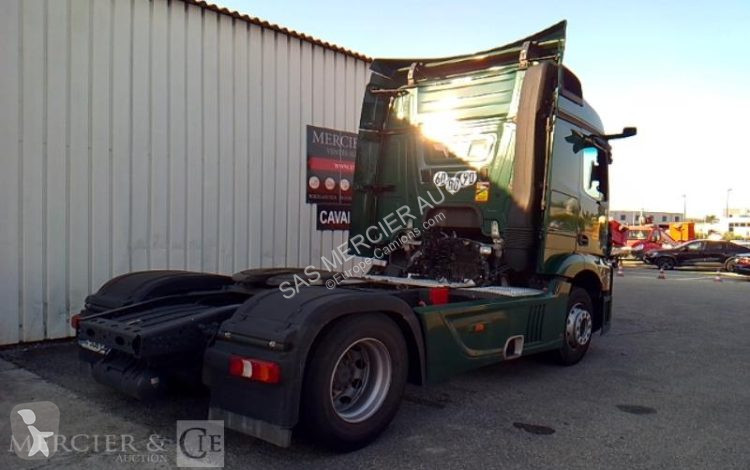 Traktor Mercedes