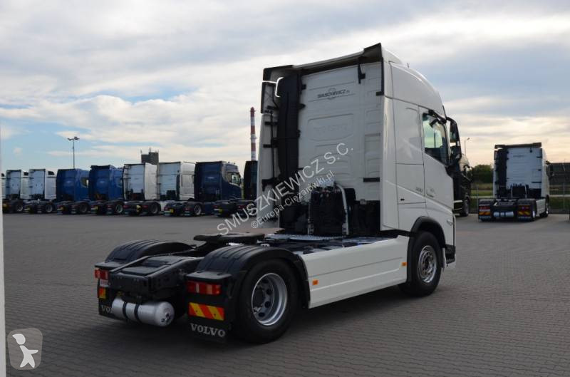 Cabeza tractora Volvo 500 Globetrotter