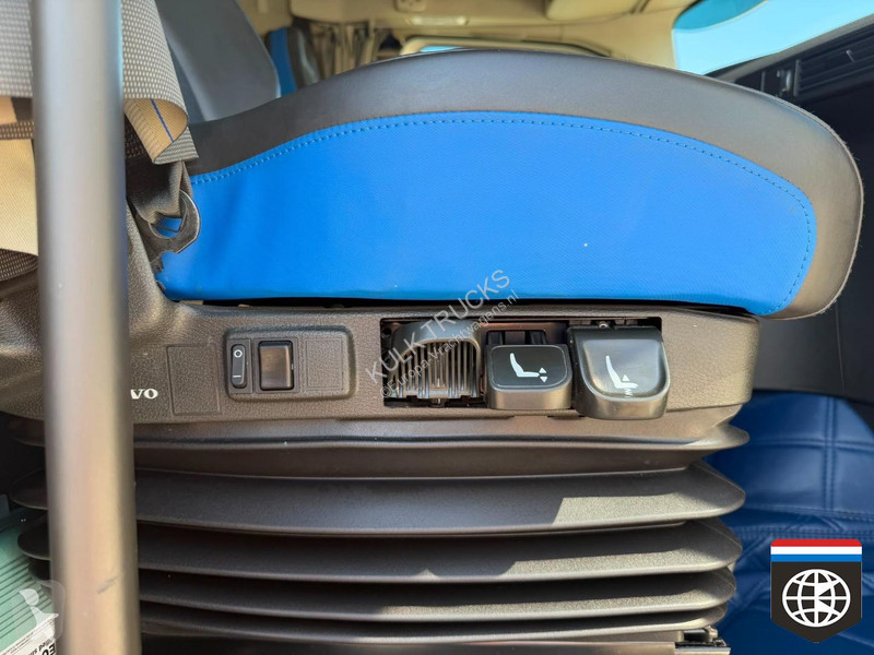 جرار Volvo 500 Globetrotter XL 6X2/2 - PTO -...