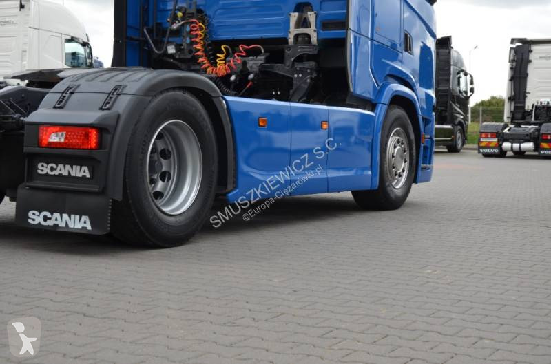 Scania 450 tractor unit