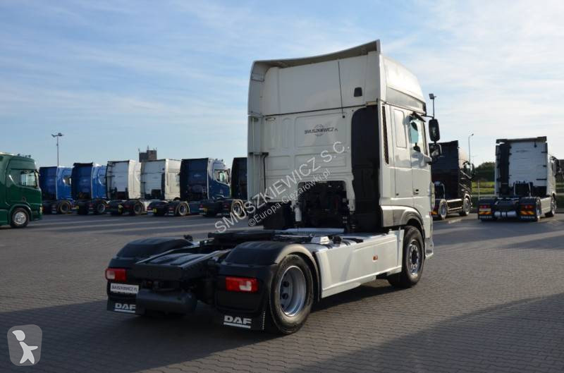 Nyergesvontató DAF 480