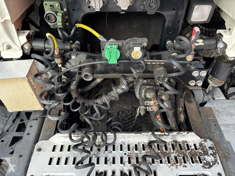 Tahač DAF 530 6x4 HYDRAULICS