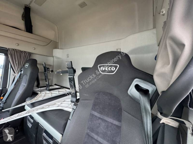 Iveco 460 tractor unit
