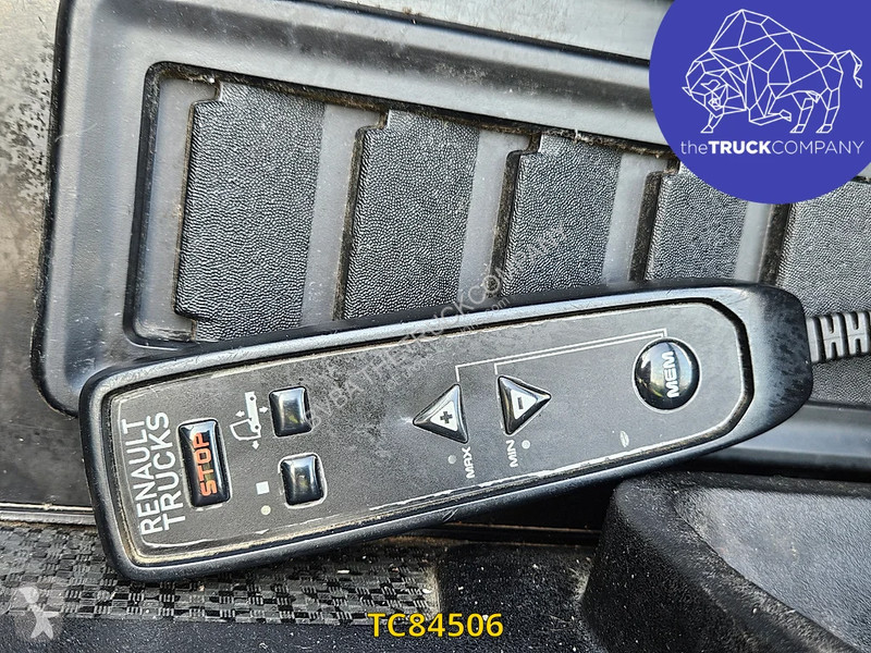 Renault T 520 tractor unit