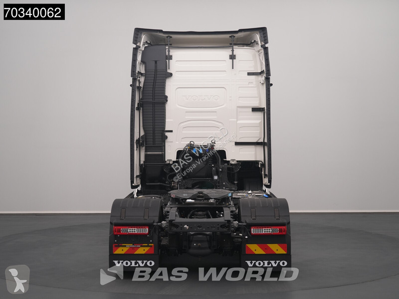 Volvo 700 FH 4X2 NEW! Retarder 2xTanks...