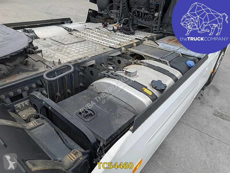 Renault T 520 tractor unit