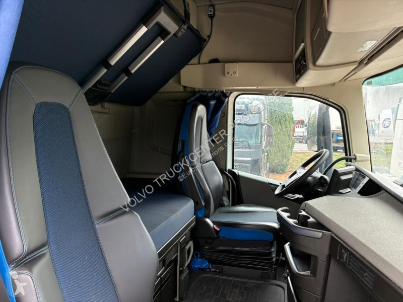 Tahač Volvo 460 Globetrotter FH
