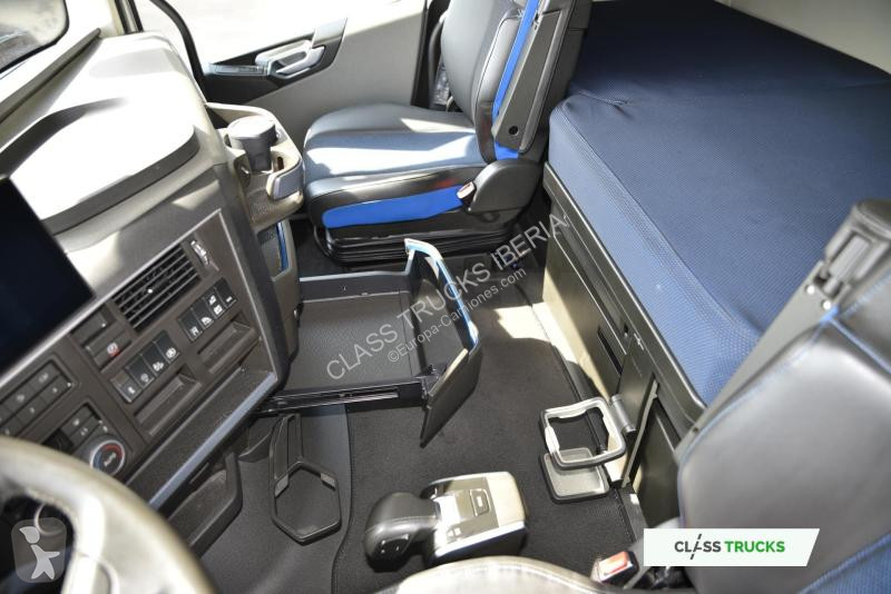 Traktor Volvo FH 460 AERO Globetrotter XL ACC...