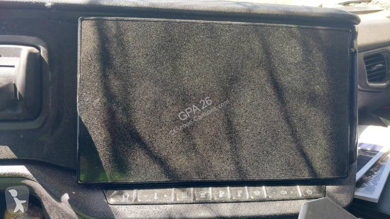 Scania 460 tractor unit