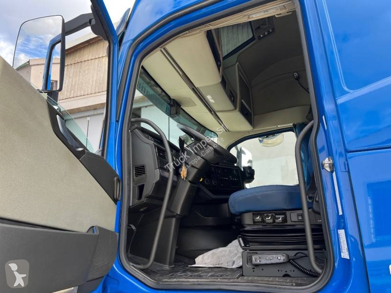 Tahač Volvo 500 Globetrotter XL