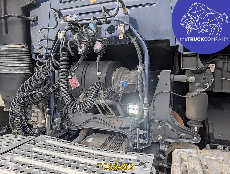 Renault T 520 tractor unit