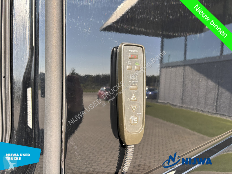 Volvo 460 4x2 Full air + Alcoa's tractor unit