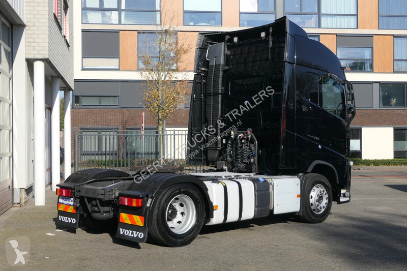 Traktor Volvo 500 | I-PARK-COOL | 2 Tanks |...