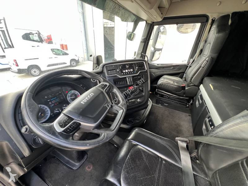 Iveco 570 tractor unit