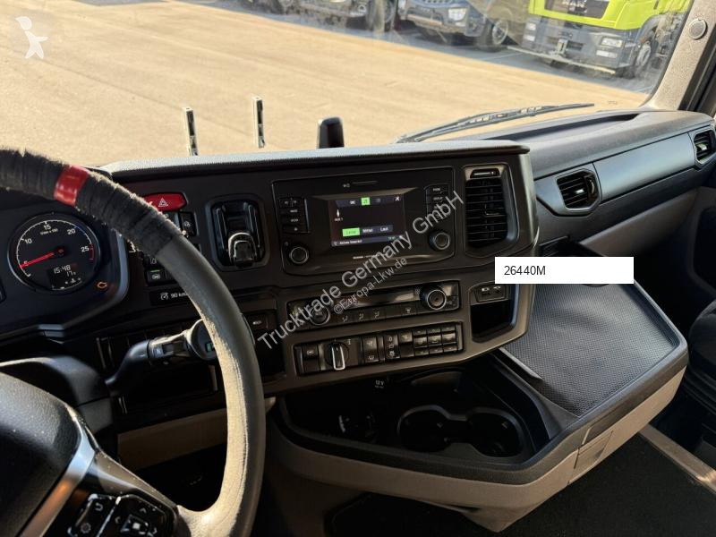 Scania R 410 A4x2NB LNG tractor unit