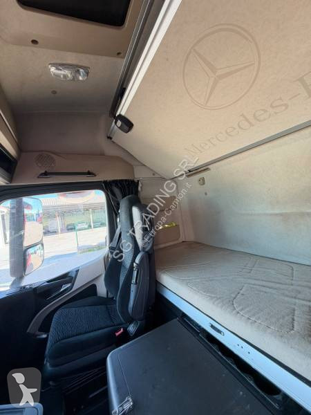 Mercedes 1845 tractor unit