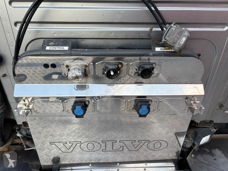 Tahač Volvo 500 6x2 GLOBE XL / ADR / RETARDER /...