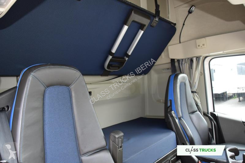 Volvo FH 460 Globetrotter XL i-Save Side Skirts...