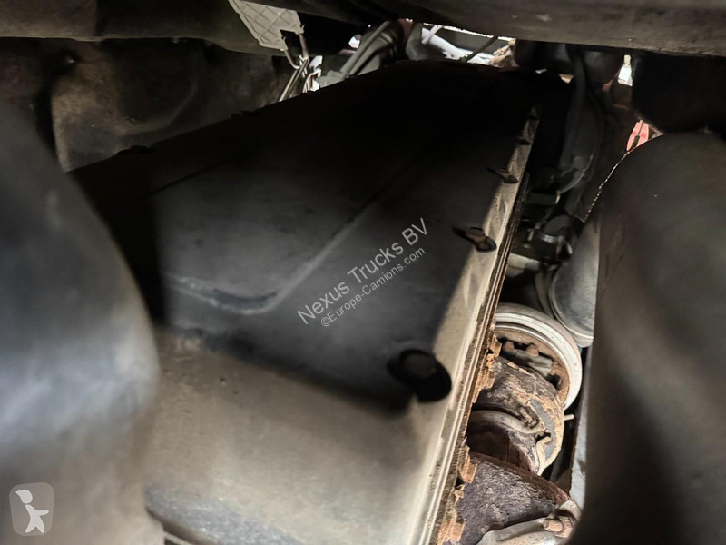 Traktor Volvo - 420 Globetrotter (MANUAL...