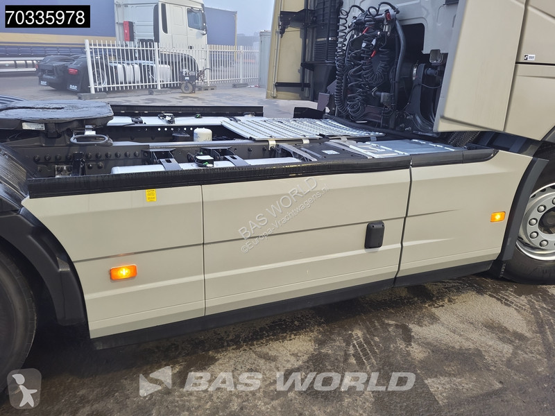 Cabeza tractora Volvo 500  4X2 XL Retarder 2x...