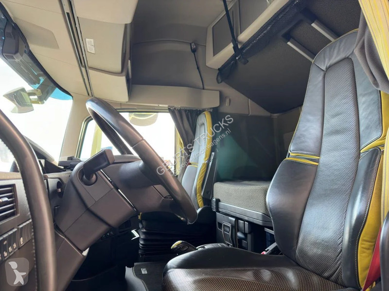 Traktor Volvo 16750 6X4 XXL CABINE...